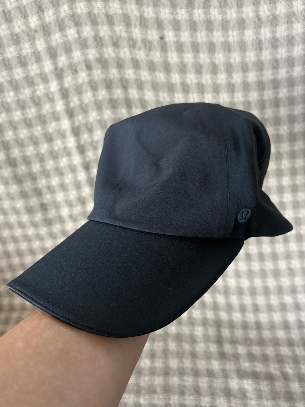 LULULEMON FAST AND FREE PONYTAIL BLACK HAT